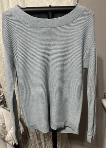 LOFT Light Blue Round Neck Wool Blend Sweater Women's Size Medium - Picture 1 of 5