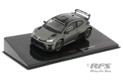 Toyota GR Yaris Rally 2 Rallye versione corpo normale grigio grigio 1:43 IXO RAM 954 - Immagine 1 di 3