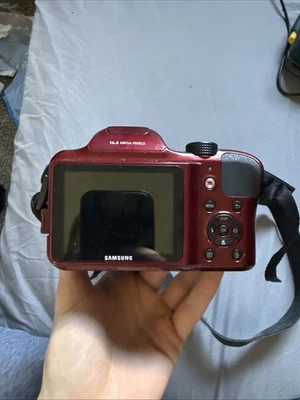 Цифровая камера Samsung серии WB WB1100F 16,2 Мп - красная - Изображение 1 из 4