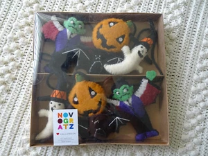 NOVOGRATZ Halloween 6 Fuß Filz Jack O Laterne mit Geist Dracula Fledermaus Girlande Neu im Karton - Bild 1 von 2