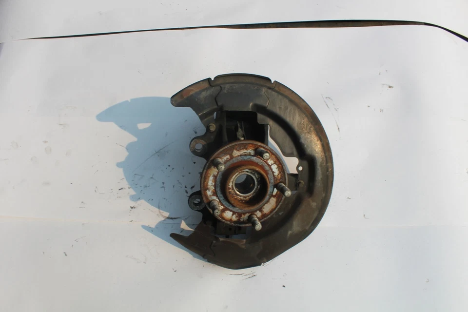 2005-2010 VOLVO V50 ПЕРЕДНИЙ ПАССАЖИР ПРАВЫЙ БОКОВОЙ ШПИНДЕЛЬ КОСТЯШКИ R3809 - Изображение 1 из 4