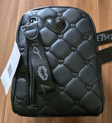 NUEVO CON ETIQUETAS Betsey Johnson Luv Betsey Negro Acolchado Corazón Cartera Bandolera Bolso Bandolera Paquete Foto 1 de 4