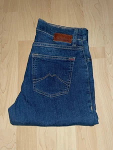 Jeans donna Mustang Sissy Slim blu prezzo consigliato: 69,95 € - Foto 1 di 4
