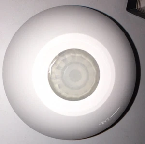 Brand new in box Leviton ODC0S-I1W Indoor Ceiling Mount Occupancy Sensor - Picture 1 of 5