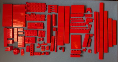 Several hundred classic LEGO bricks RED ONLY, bricks blocks pieces - Image 1 of 4