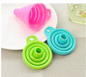 2pcs Foldable Portable Kitchen Tool Silicone Funnel 7.5x7.5cm - Picture 1 of 13
