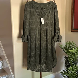 Olivgrünes Spitzenkleid Neu mit Etikett - Bild 1 von 6