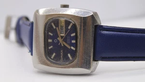 Rare Vintage OMAX Swiss Automatic Watch Blue Dial 17J Cushion Case Day-Date 70s - Picture 1 of 12