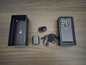 Samsung Galaxy S20 Plus 5G Box with All OEM Accessories Fully Kitted Camera Skin - Picture 1 of 4