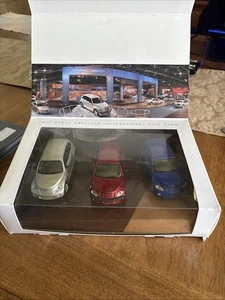 Chrysler PT Cruiser Collection 2000 North American International Auto Show 1:43 - Foto 1 di 3