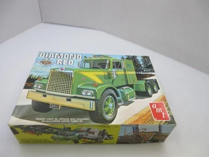 AMT Diamond Reo Semi Vintage Model Kit 1:25 Scale T537 - Picture 1 of 8