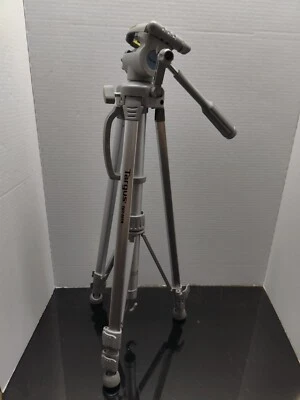 Targus TGT-58TR Camera Camcorder Tripod Bubble Level + Quick Release Plate - Image 1 of 4