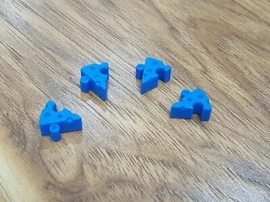 Mouse Trap (2004 MB/Hasbro) Spare/Replacement 4 X Blue Cheese Wedges/Slices - Picture 1 of 1
