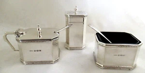 Solid Silver - 3 PIECE - SQUARE CRUET + SPOONS - Hallmark:-Birmingham 1917 - Picture 1 of 11