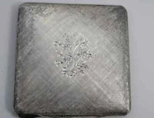Art Deco Brushed 800 (80%) Silver Compact with Flower Etching Made in Italy - Picture 1 of 9
