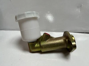 Brake Master Cylinder Land Rover Series 3 LWB Single-line 569339 - Picture 1 of 3