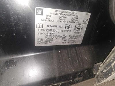 15 16 17 GMC YUKON XL 1500 Headlamp Assembly Left W/o Hid; Lh Lh - Image 1 of 4