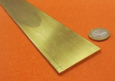 Barra plana de latón 360 de 1/8" de grosor x 1 3/4" de ancho x 72,0" de largo Foto 1 de 3