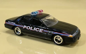 JOHNNY LIGHTNING ~~ POLICE  FORD CROWN VICTORIA - Picture 1 of 7