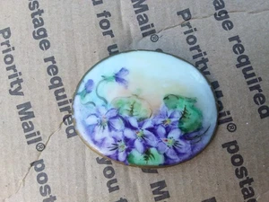 Vintage Painted Violets Brooch Floral Apparel Clothing Collectible Flower Decor - Picture 1 of 2
