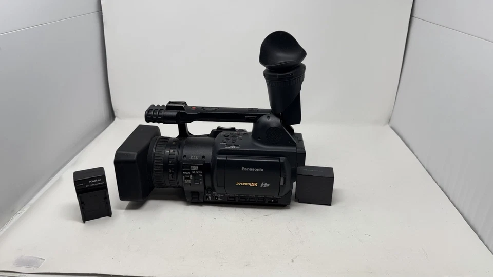 Videocámara Panasonic AG-HVX200 DVC PRO HD P2 con 765 horas (leer) Foto 1 de 4