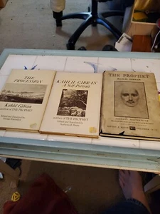 Lot de 3 livres Khalil Gibran HC : la procession, autoportrait, le prophète 1938 - Photo 1 sur 12