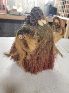 De colección Cáscara de Coco Monstruo Estatua Ídolo Estatuilla Kitchy Souvenir MCM (A424) - Imagen 1 de 5