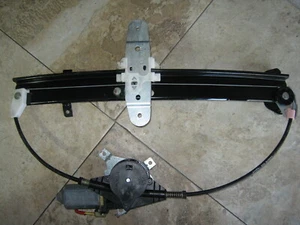 1998 - 2011 Lincoln Town Car Passenger Rear Window Motor - Picture 1 of 1