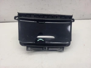 Cenicero Infiniti Q30 2017 consola central OEM 969245DF0A - Imagen 1 de 11