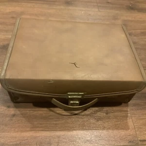 VTG Audio Cassette Tape Holder Vinyl Carry Case Storage Travel Carrier 18-20 - Picture 1 of 9