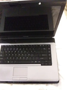 Toshiba satellite pslb8u - laptop - Foto 1 di 5