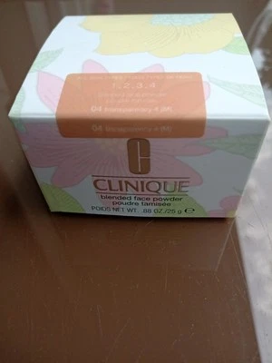 Clinique Blended Face Powder - Transparency 02 25g - Bild 1 von 2