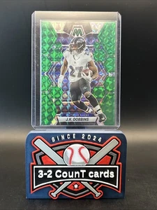 2023 Panini Mosaic - J.K. Dobbins #14 Green Mosaic Prizm - Bild 1 von 2