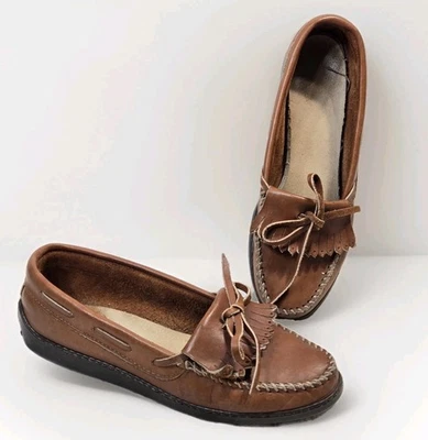 Minnetonka Moccasins 8.5 Leather - Image 1 of 4