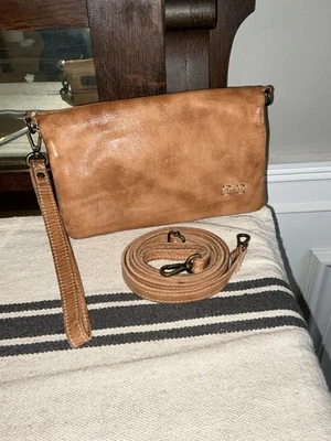 Nuevo sin etiquetas Bolso Bandolera Bed Stu Cuero Cadencia Muñequera Bronceado Rústico Precio de venta sugerido por el fabricante 175 USD Foto 1 de 4