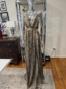 NEW MEGHAN LA LOS ANGELES Chic GARDEN LEOPARD DRESS SIZE M $399 NORDSTROM A1 - Picture 1 of 9