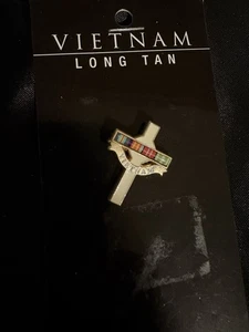 PIN / BADGE: VIETNAM LONG TAN CROSS PIN LAPEL OR HAT PIN - Picture 1 of 7