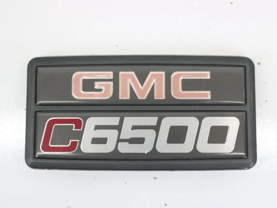2001 GMC C6500 Topkick Original Fender Emblem Foto 1 de 4