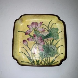Chinese Antique Quatrefoil Shaped Canton Enamel & Copper Dish Floral Green 3.5” - Picture 1 of 4