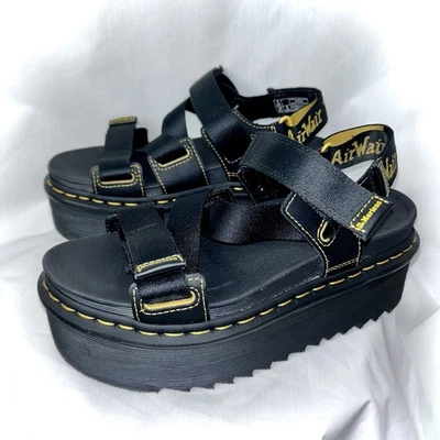 Dr Martens - Sandalia de plataforma con correa con logotipo Kimber para mujer talla 8 L de EE. UU. Foto 1 de 4