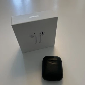 Apple Airpods 1. Generation Defekt - Bild 1 von 3