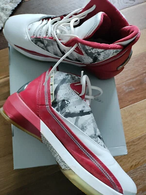 Jordan 22 OG Omega 2007 (talla 9 para hombre) usado Foto 1 de 4