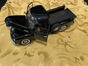 Danbury Mint Black Limited Edition 1953 GMC Pickup 1:24 Scale Inv. #4435 - Picture 1 of 7