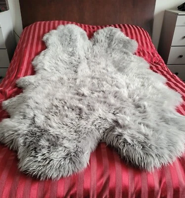 Woolmark Windward Sheepskin Light Silver Rug 45"x80" Australian/New Zealand Foto 1 de 4
