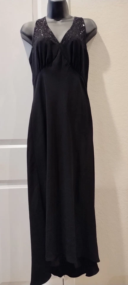 Vestido de fiesta SANDRA DARREN talla 8 negro forrado halter. Foto 1 de 4