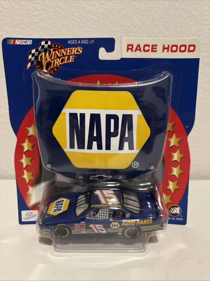 Capó y auto de carreras diecast Michael Waltrip NAPA #15. Círculo de ganadores 1:43 Foto 1 de 2