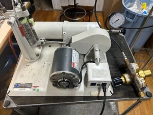 Parr 3916 Hydrogenation Apparatus w/VWR 55850-486 H2, Methane Regulator - Picture 1 of 8