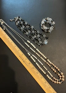 White House Black Market Jewelry  Lot of 2 necklaces and 1 bracelet - Picture 1 of 5