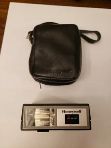 Honeywell Auto Strobolite 630 Automatic Electronic Camera Flash Unit w/ Pouch - Picture 1 of 5