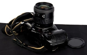 Minolta Dynax 7xi Autofocus 35mm Film SLR +AF Zoom 28-80mm f/4-5.6 Macro LensKit - Picture 1 of 10